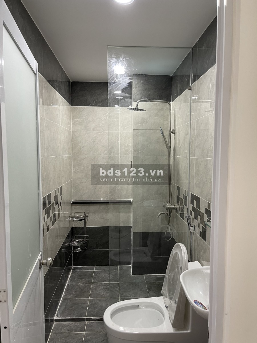Nhà bán chính chủ có sổ hồng đầy đủ, diện tích sử dụng 4X12,5 giá 4ty6 thương lượng