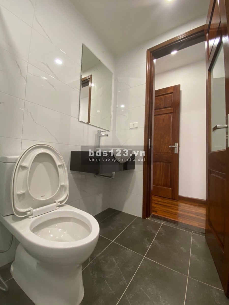 Nhà đẹp Minh Khai Trần Khát Chân gần ô tô gần phố diện tích 35m2, 5 tầng giá bán 3.8 tỷ