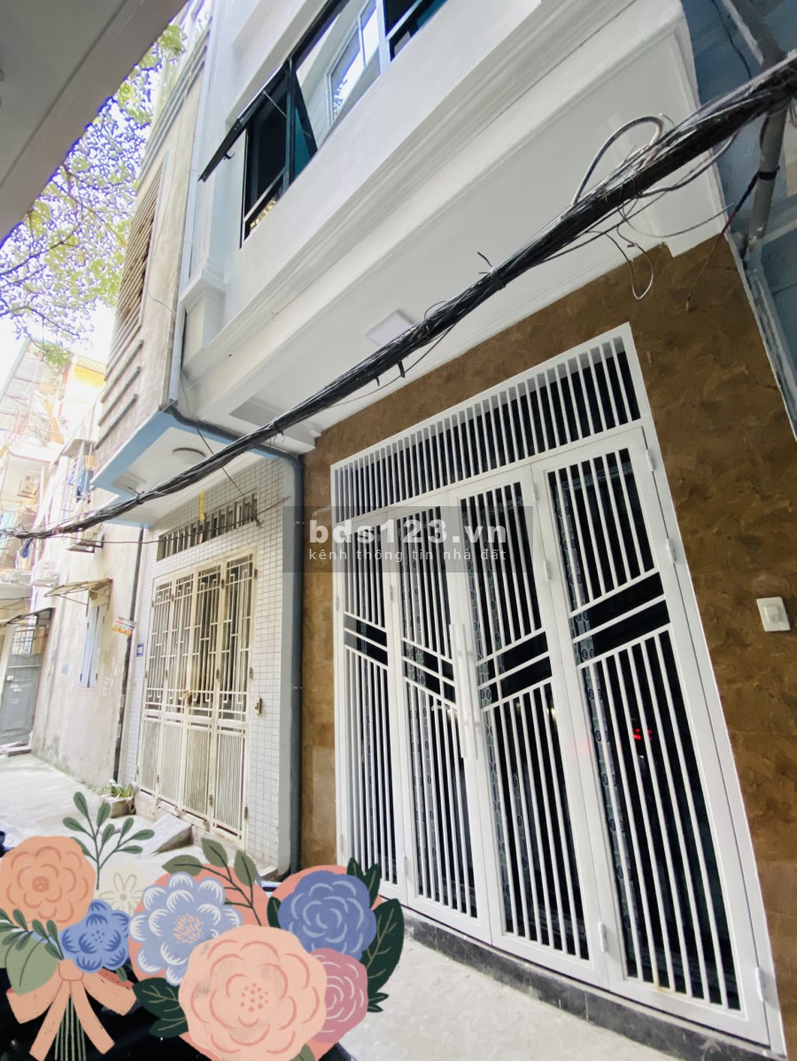 Bán nhà đẹp gần phố Cầu Giấy diện tích sử dụng 35m2, 4 tầng, giá bán nhỉnh 4 tỷ