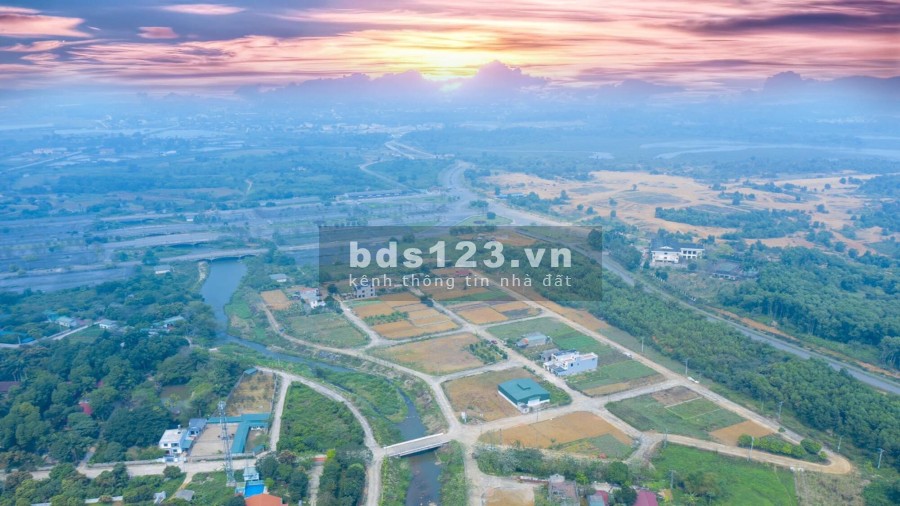 Đất nền Làng Văn Hóa Các Dân Tộc Việt Nam vị trí đắc địa, khu dân cư, giá bán 20 triệu/m2