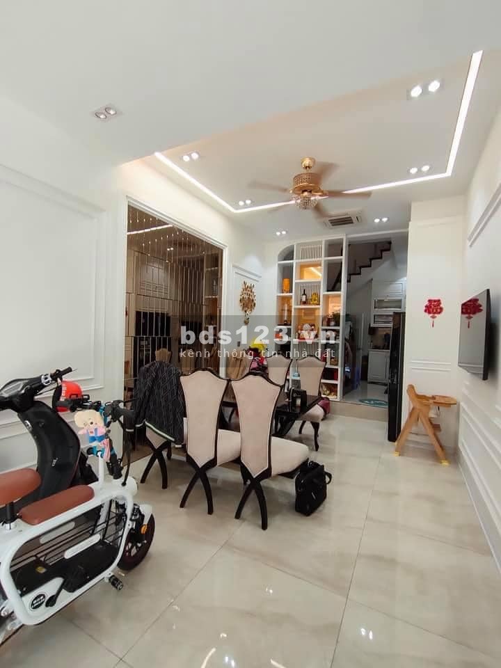 Siêu phẩm Huỳnh Thúc Kháng nhà mới đẹp như cung điện ngõ thông tứ phía sổ chính chủ
