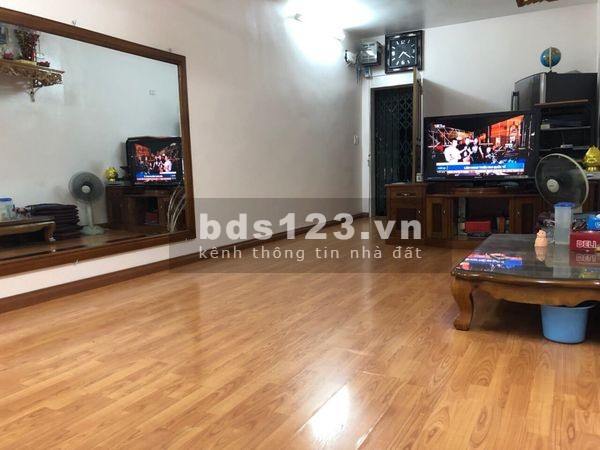 Cho Thuê Căn Hộ Tập Thể Hoàng Quốc Việt - Cầu Giấy, 2 Ngủ, Nhà Đẹp, Giá Rẻ