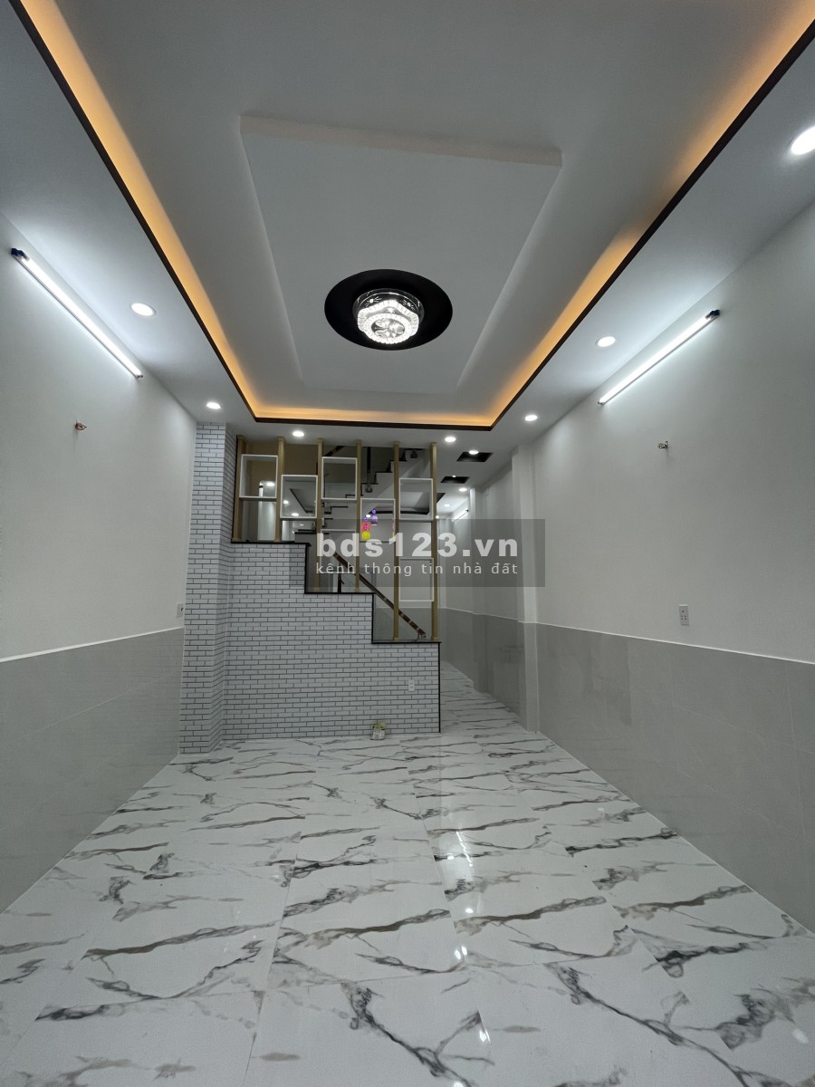 Nhà bán chính chủ có sổ hồng đầy đủ, diện tích sử dụng 4X12,5 giá 4ty6 thương lượng