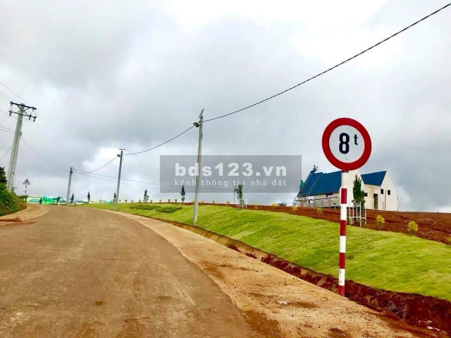 Bán đất thổ cư đầy đủ thác Ddambri Bảo Lộc view đẹp giá rẻ, tiện ích đầy đủ, đường lớn