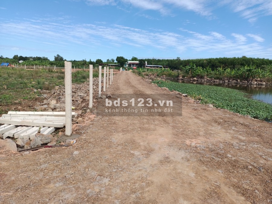 Cần bán gấp miếng đất diện tích sử dụng 1047m2, giá 950 triệu, Vĩnh Tân, Vĩnh Cửu.