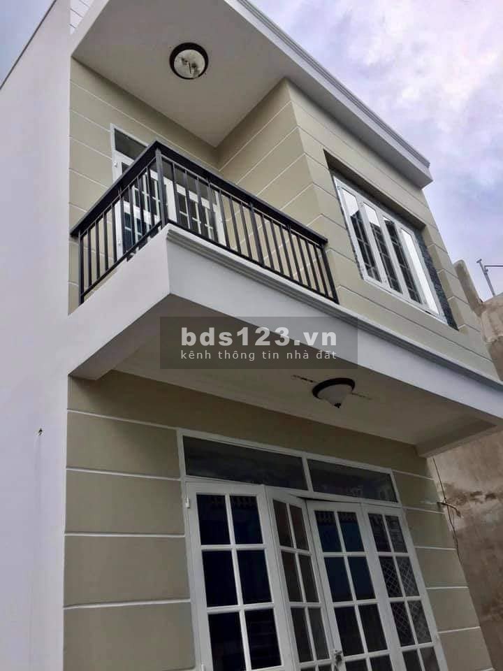 Bán gấp nhà xinh nguyên căn Lái Thiêu pháp lý giấy tờ đầy đủ, đường hẻm xe hơi ra vào