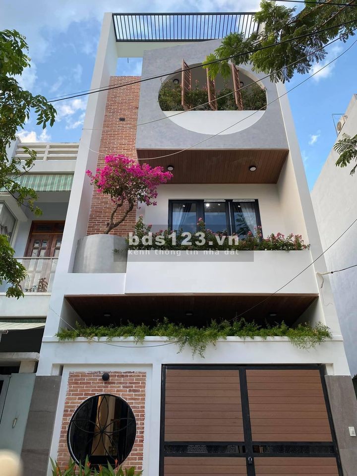 Bán nhà nguyên căn Hoàng Mai 3 bước chân mặt phố 40m2, mà chưa tới 4 tỷ, giá tốt