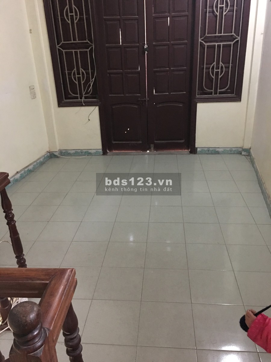 Cho thuê nhà nguyên căn 15m2 x4 tầng - số nhà 80B Ngõ 640 Nguyễn Văn Cừ - Long Biên