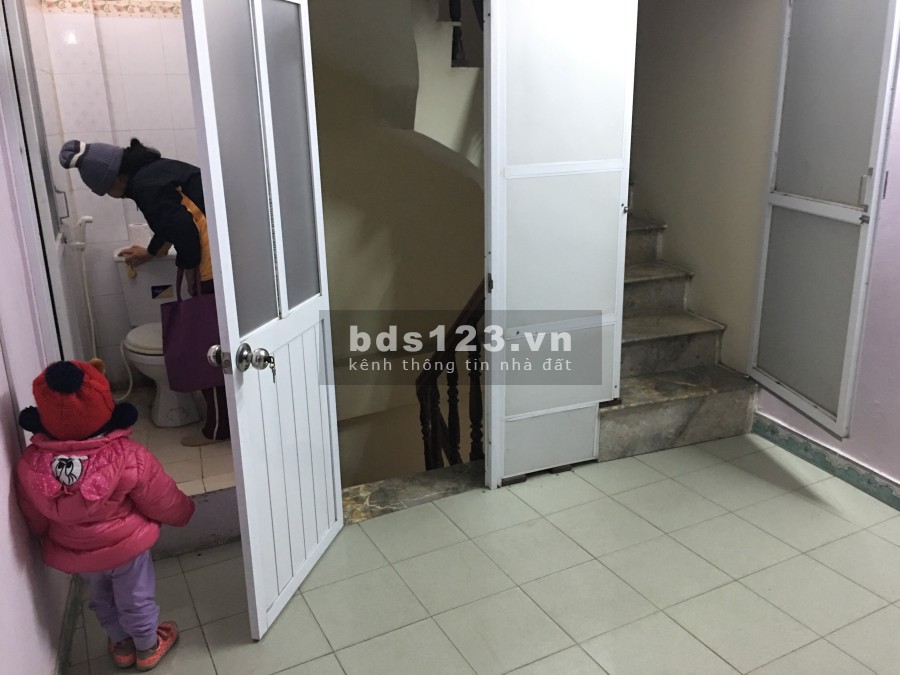 Cho thuê nhà nguyên căn 15m2 x4 tầng - số nhà 80B Ngõ 640 Nguyễn Văn Cừ - Long Biên