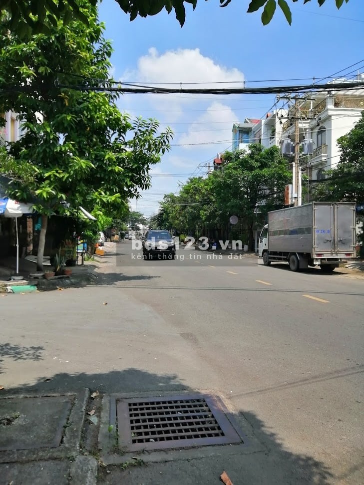 Cần bán nhà 4 tầng, MTKD Nguyễn Quý Anh, dt 73m2, giá 12.5 tỷ tl, Tân Sơn Nhì, Tân Phú