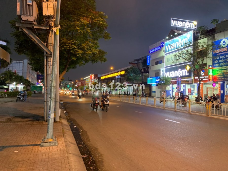 (Gò Vấp)bán Gấp ! nhà HXH, vị trí đỉnh, Ngã sáu Gò Vấp, Phạm Ngũ Lão, dt 91m2, 4 tầng, 9.5 tỷ