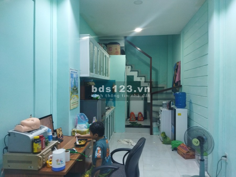 Bán nhà sát mặt tiền Nguyễn Kiệm, Phú Nhuận - Hẻm xe hơi - giá 4 tỷ.