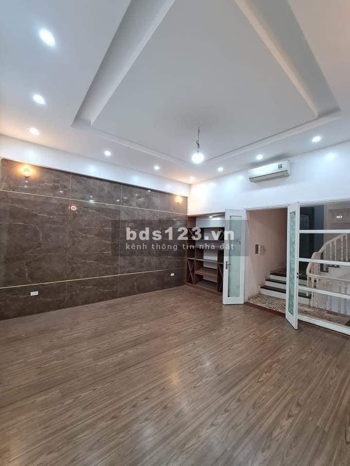 Bán nhà phố Quan Nhân, Thanh Xuân, 50m2x5 tầng, mt 4m, mặt ngõ thông, gara, kinh doanh lh 6,8 tỷ