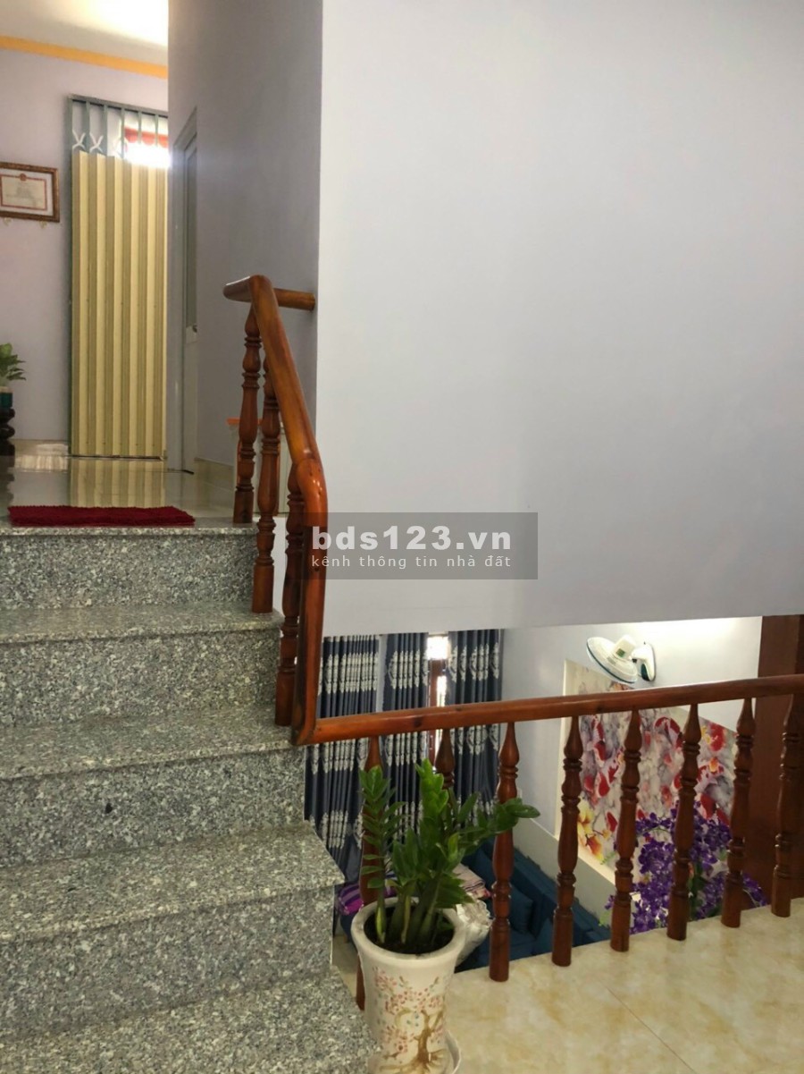 Khu đất vàng dân đông đúc an ninh chặt chẽ ng dân dễ thương thân thiện. 5x18 90m2 1 trệt 1 lầu