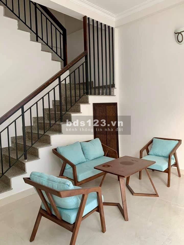 Bán gấp nhà xinh nguyên căn Lái Thiêu pháp lý giấy tờ đầy đủ, đường hẻm xe hơi ra vào