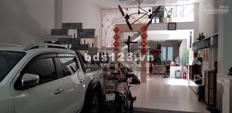 Cho thuê nhà diện tích sử dụng 7 x 24, 1 trệt 3 lầu đường Lý Phục Man, Quận 7 giá tốt