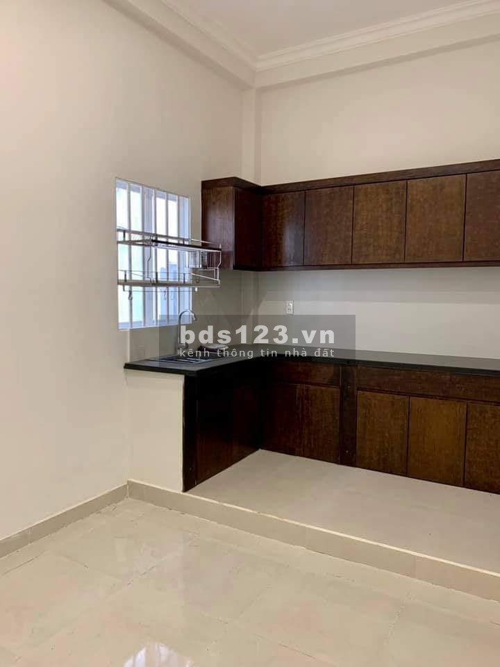 Bán gấp nhà xinh nguyên căn Lái Thiêu pháp lý giấy tờ đầy đủ, đường hẻm xe hơi ra vào