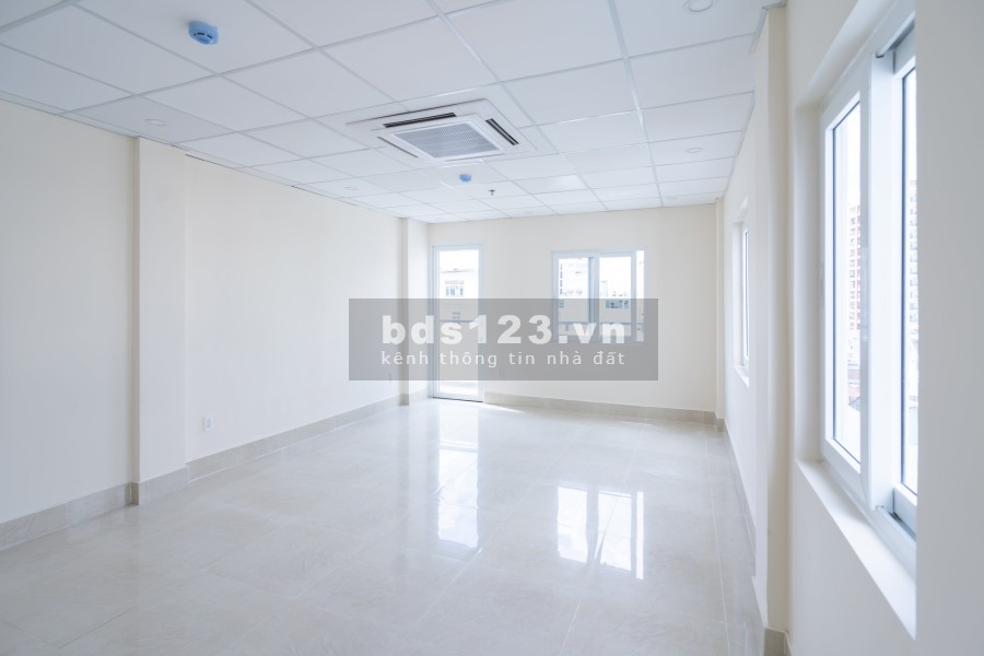 Còn sàn diện tích 150m2, 110m2, 90m2, 60m2, 20m2 Vị trí ngay dưới chân cầu Sài gòn, view Landmark