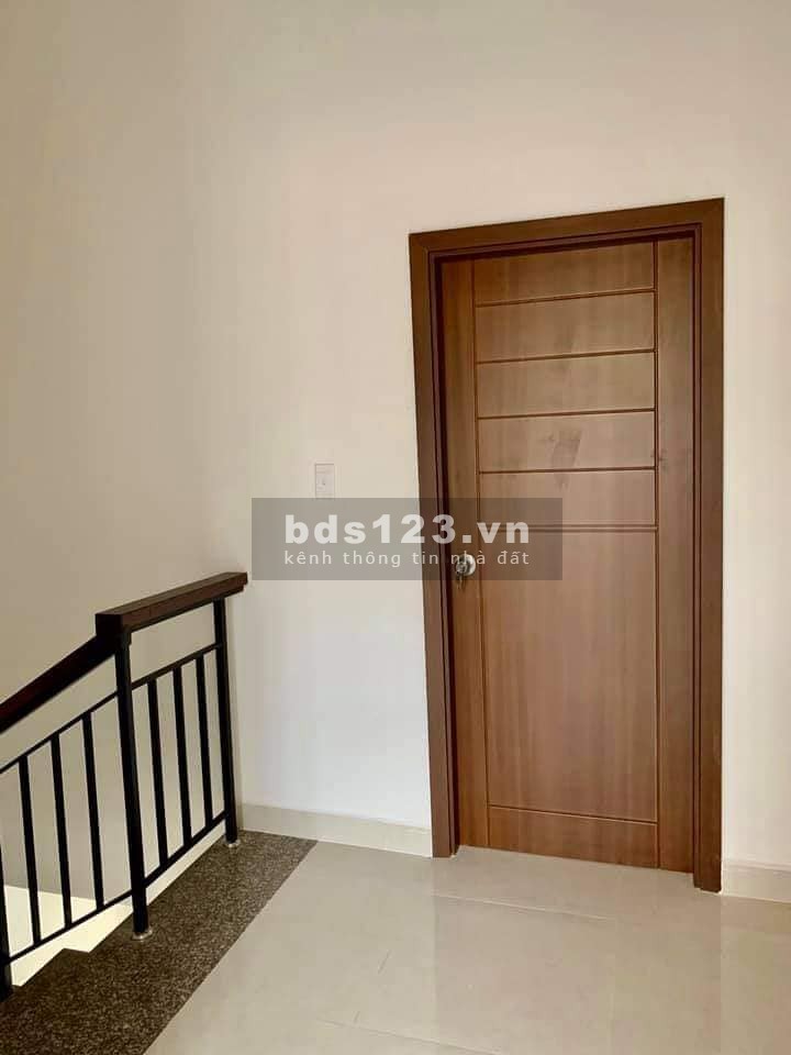 Bán gấp nhà xinh nguyên căn Lái Thiêu pháp lý giấy tờ đầy đủ, đường hẻm xe hơi ra vào