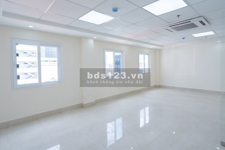 Còn sàn diện tích 150m2, 110m2, 90m2, 60m2, 20m2 Vị trí ngay dưới chân cầu Sài gòn, view Landmark
