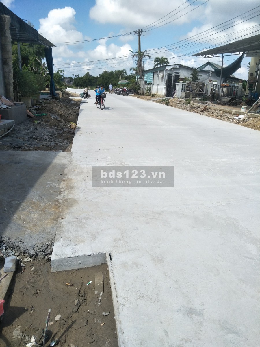 Bán đất giá rẻ Trung tâm Hương toàn khu dân cư đông đúc, pháp lý chính chủ vào ở được ngay