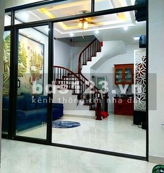 Bán nhà Bán nhà Phố Hoàng Ngân ngõ ôto đỗ 10m 70 4 4.2 6.9 tỷ Nhà thoáng đẹp, tiện ích đa dạng