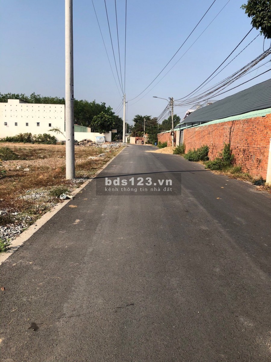 Đất ngộp, cần bán gấp trong tuần, chính chủ, có sổ sẵn 300m2 đã có thổ cư