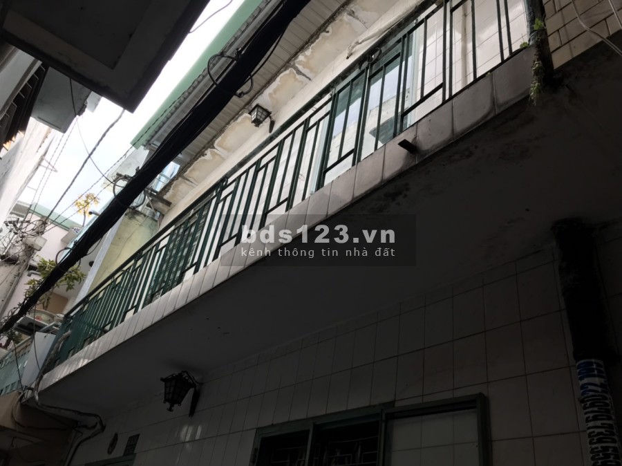 Chính chủ cần bán căn nhà 1 trệt 1 lầu hẻm 2m, sổ hồng chính chủ giá tốt thương lượng