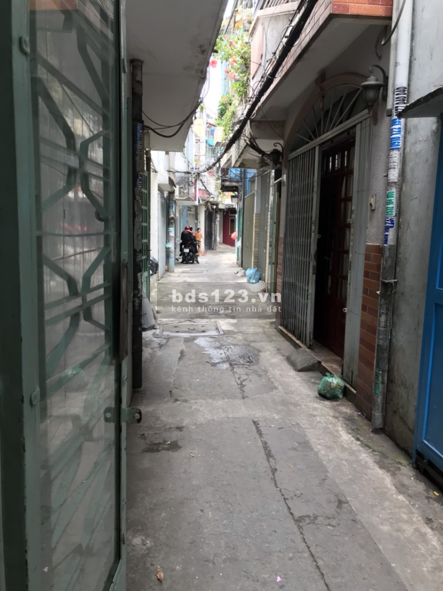 Chính chủ cần bán căn nhà 1 trệt 1 lầu hẻm 2m, sổ hồng chính chủ giá tốt thương lượng