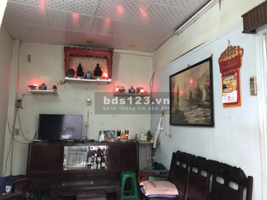 Chính chủ cần bán căn nhà 1 trệt 1 lầu hẻm 2m, sổ hồng chính chủ giá tốt thương lượng