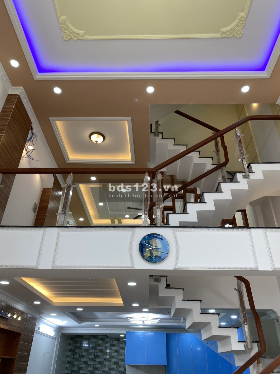 Do dịch bệnh nên kẹt tiền cần bán gấp nhà mới xây giá 5.49 tỷ, thương lượng chính chủ