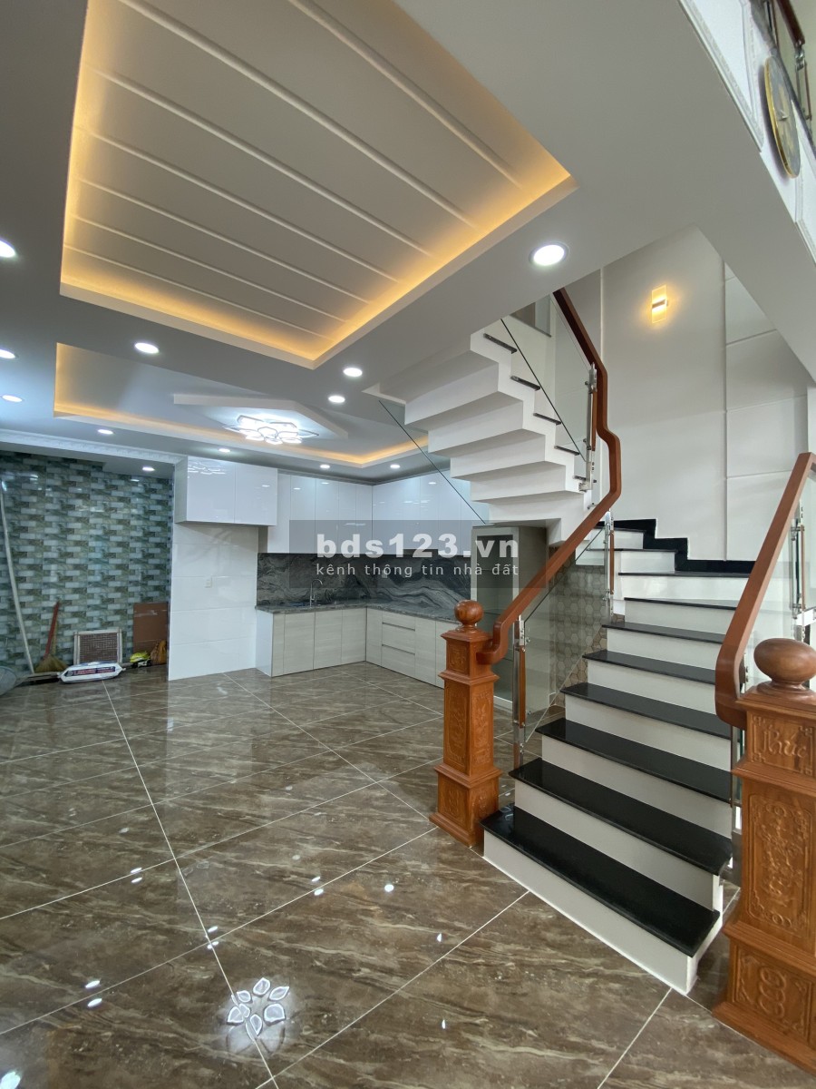 Do dịch bệnh nên kẹt tiền cần bán gấp nhà mới xây giá 5.49 tỷ, thương lượng chính chủ