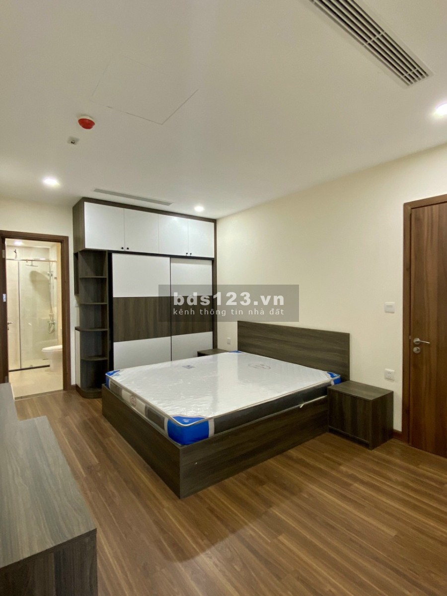 Cho thuê căn hộ 3 ngủ nội thất mới 100% bàn giao đầy đủ nội thất, giá tốt, hạ tầng hoàn thiện