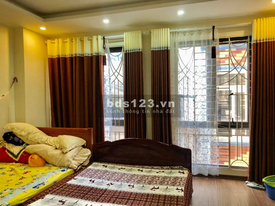 Bán nhà kinh doanh đỉnh, 2 mặt thoáng vĩnh viễn sổ đỏ vuông đẹp, đúc kiên cố 5 tầng hoàn thiện