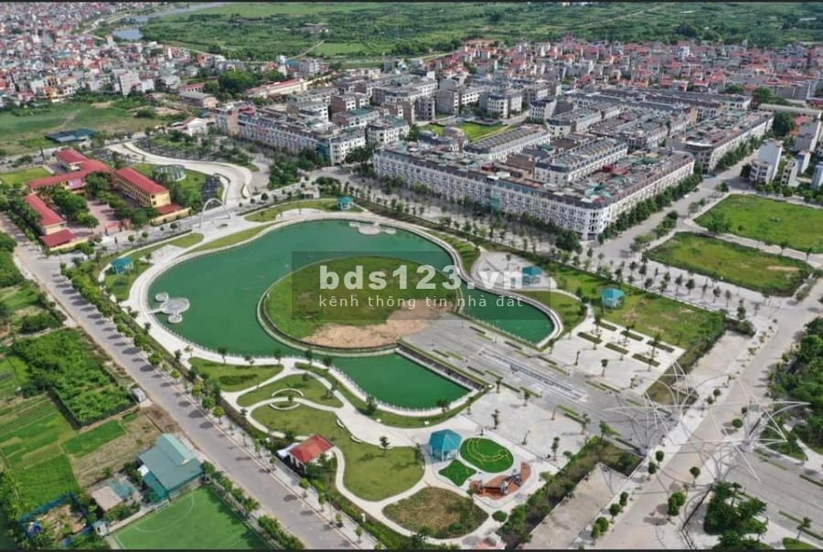 Bán lô L25 đấu giá X2 La Tinh diện tích 65.2m hướng đông nam. Cạnh lô góc thoáng mát vô cùng
