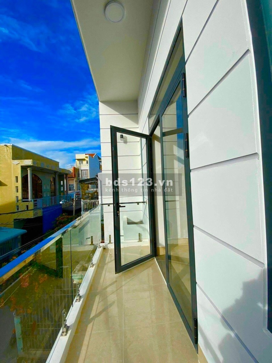 Nhà nguyên căn đúc lầu mặt phố gần biển trung tâm thành phố Phan Thiết, giá bán 3.5 tỷ