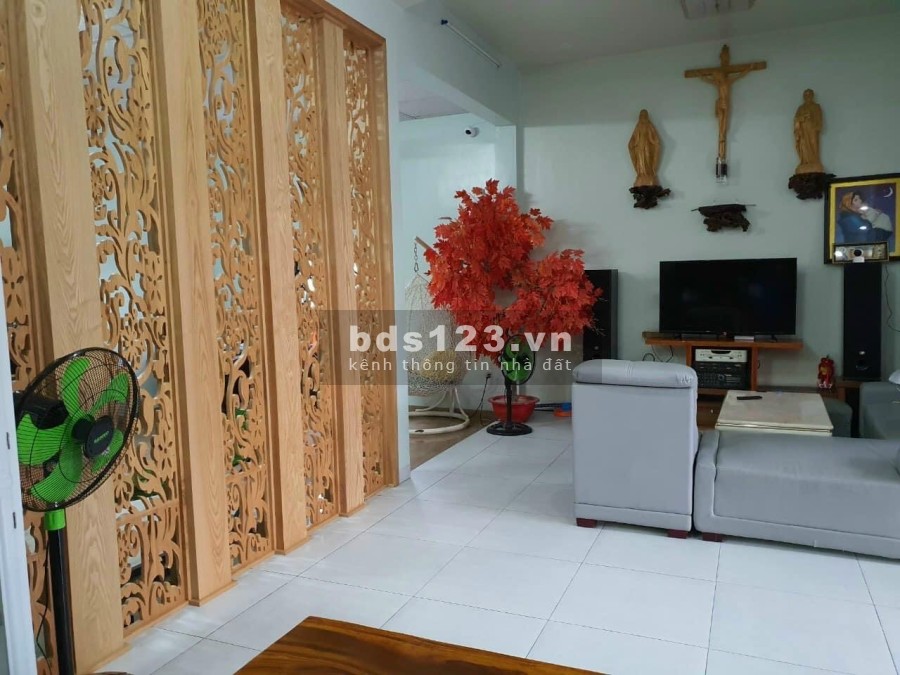 Nhà Vườn siêu đẹp gần chợ kp4 Trảng Dài Biên Hoà diện tích sử dụng 9x23m sổ hồng riêng