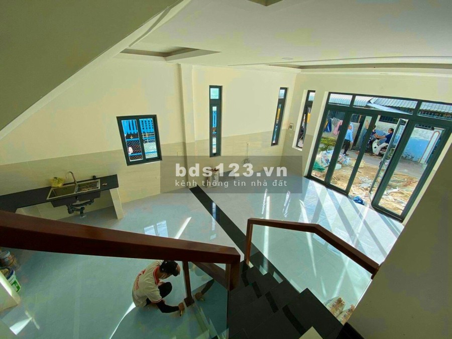 Nhà nguyên căn đúc lầu mặt phố gần biển trung tâm thành phố Phan Thiết, giá bán 3.5 tỷ