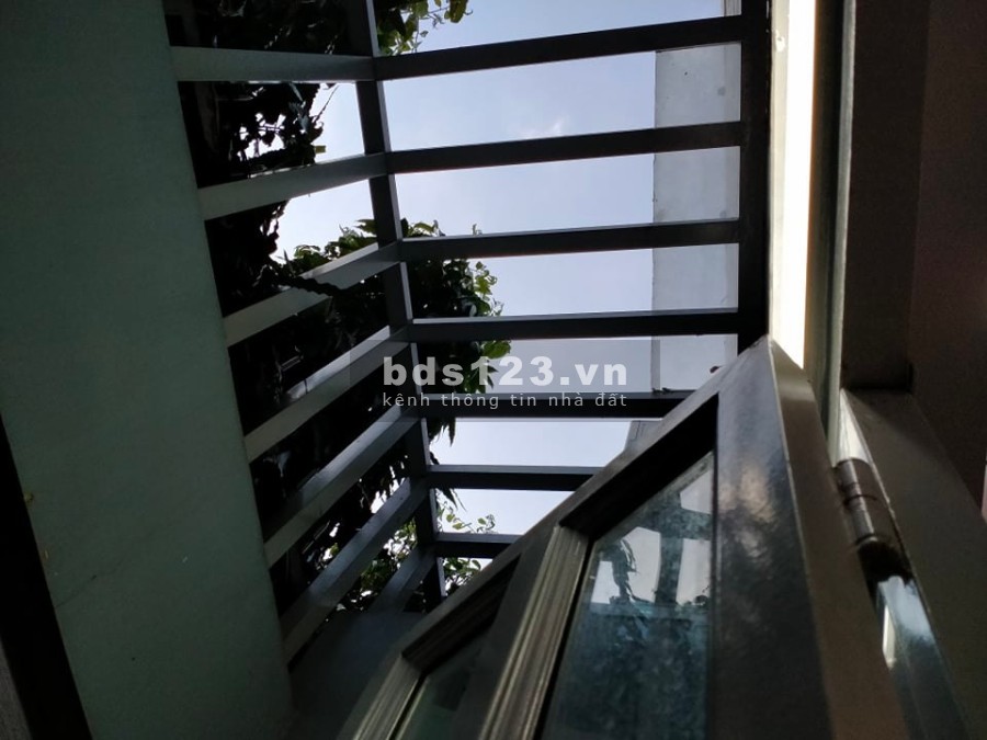 Bán nhà cực phẩm đường Phan Đăng Lưu phường 5 Phú Nhuận dt 37m2 3 tầng giá chỉ 5.2 tỷ