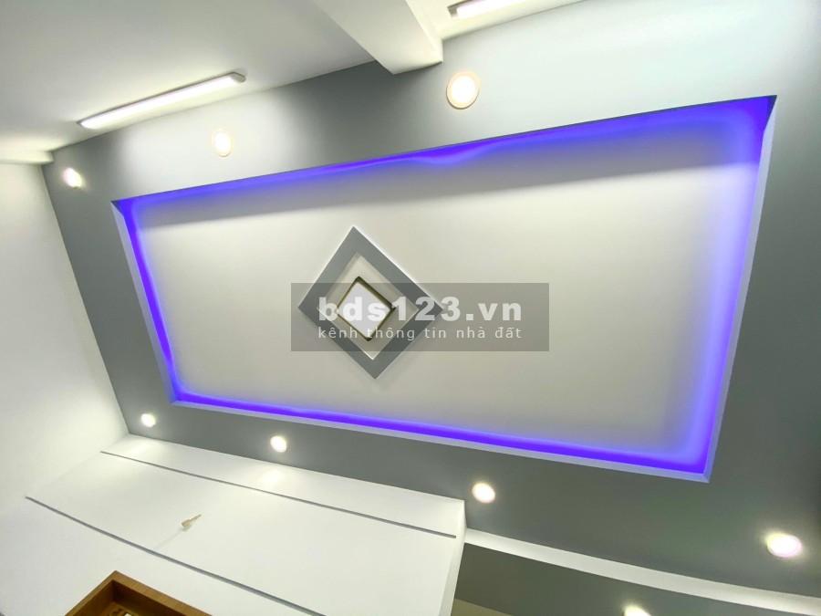Bán nhà cực phẩm đường Phan Đăng Lưu phường 5 Phú Nhuận dt 37m2 3 tầng giá chỉ 5.2 tỷ