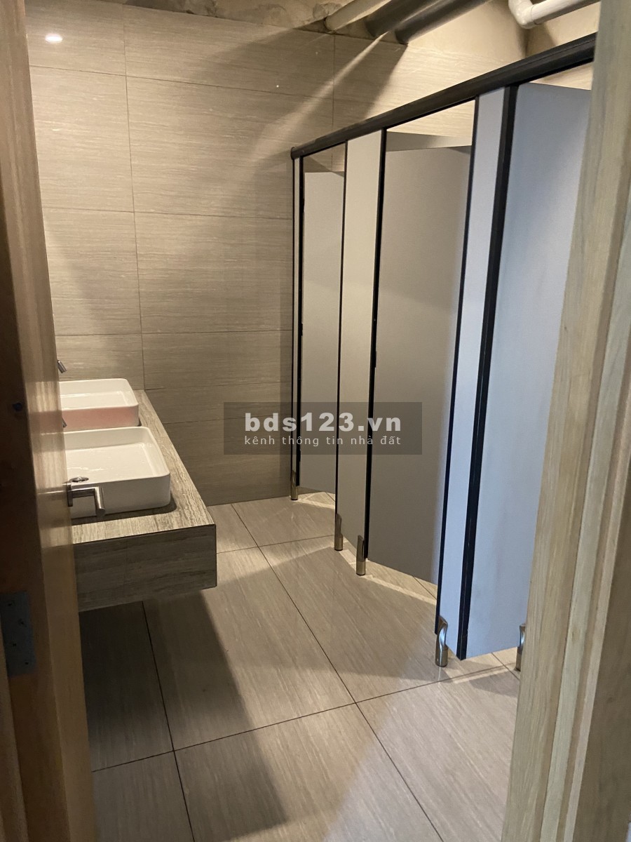 Văn phòng thuê Quận 1 - Tầng 9 hỗ trợ mùa dịch, giá tốt thị trường, công năng đầy đủ