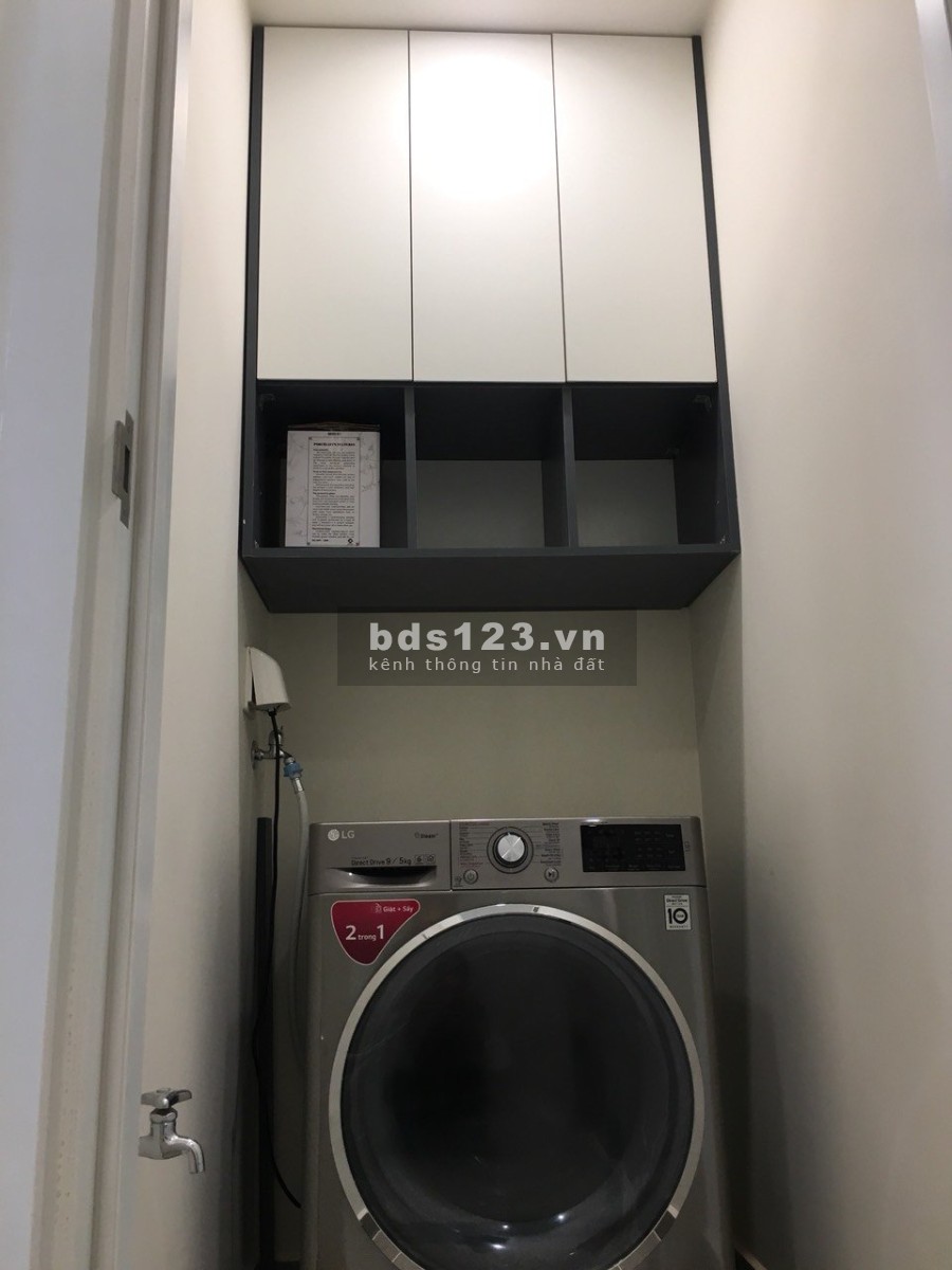 Cho thuê chung cư cao cấp Kosmo Tây Hồ 84m2 2PN 2WC full nội thất hiện đại. LH: 0963146006