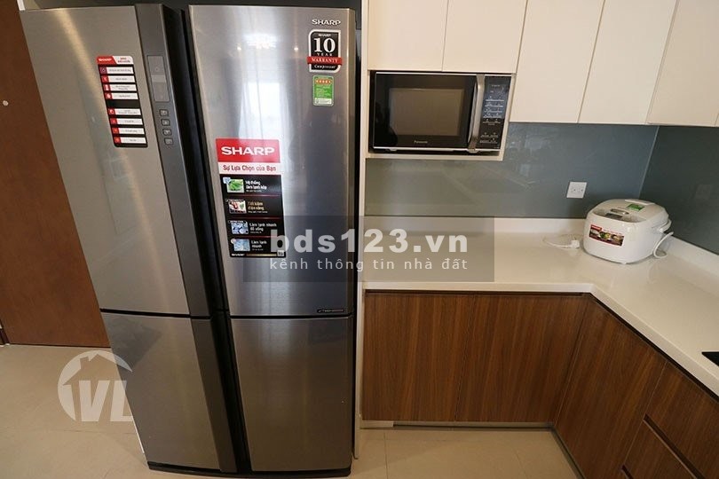 Cho thuê chung cư cao cấp Kosmo Tây Hồ 84m2 2PN 2WC full nội thất hiện đại. LH: 0963146006