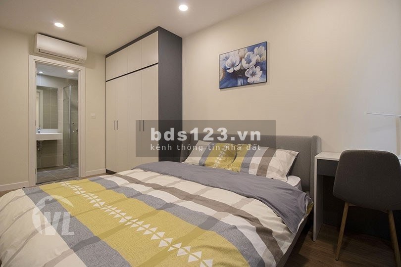 Cho thuê chung cư cao cấp Kosmo Tây Hồ 84m2 2PN 2WC full nội thất hiện đại. LH: 0963146006