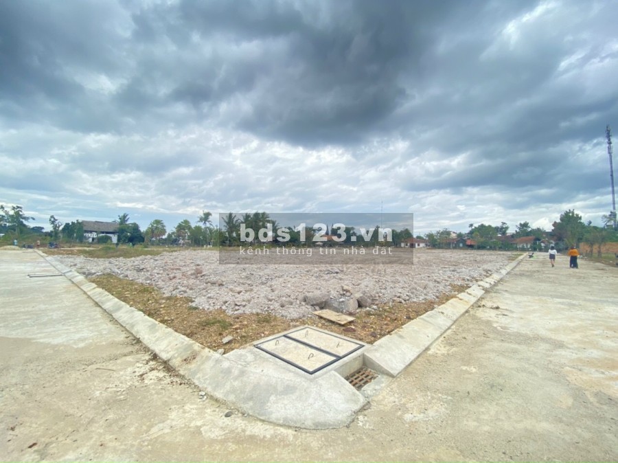 Cần bán đất ven thành phố Đà Lạt, liên hệ xem đất 0912925661, giá bán chỉ 1 tỷ/nền đất thổ cư