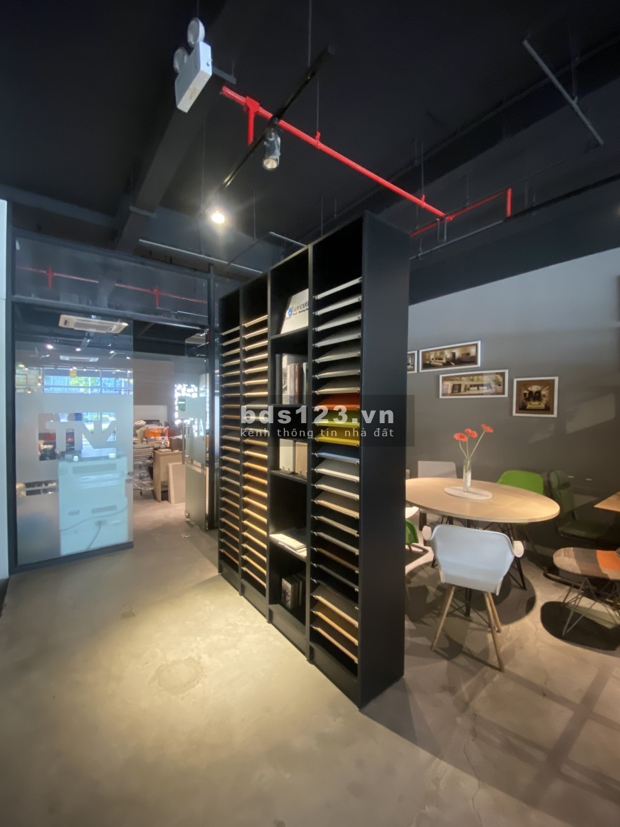 Cho thuê shophouse Nguyễn Cơ Thạch khu đô thị Sala bàn giao thô, vị trí đẹp, dễ nhìn