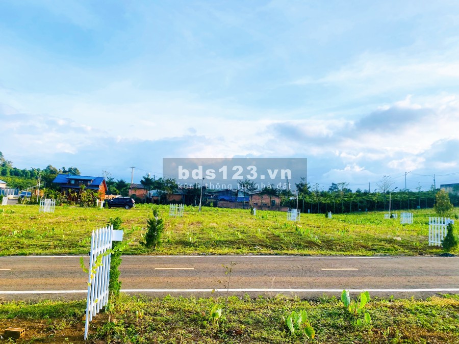 Giá bán chỉ 495 triệu cho lô đất diện tích 180m2 full thổ tại Bảo Lộc vay ngân hàng ưu đãi lại suất