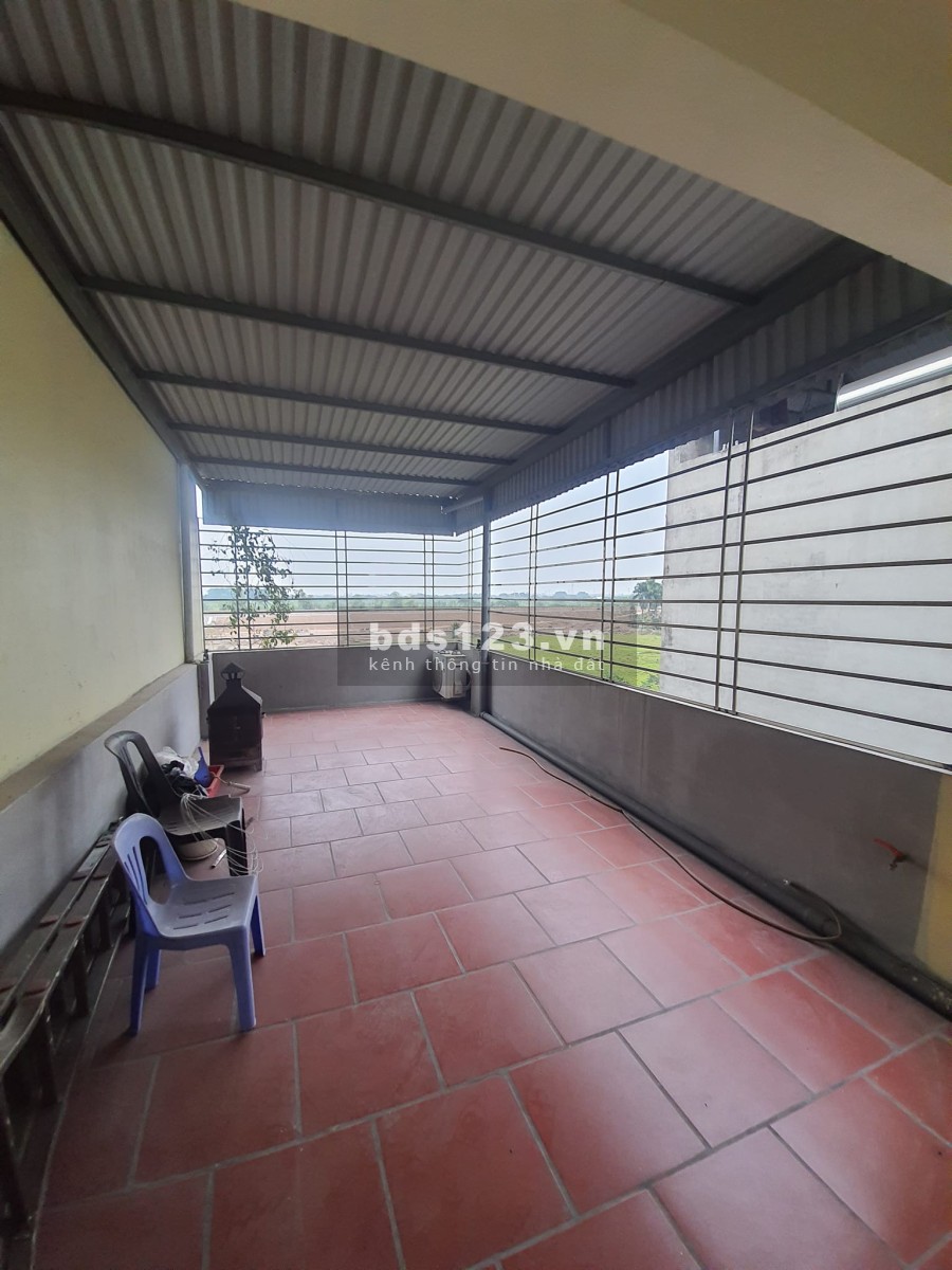 Siêu phẩm 5 sao bán nhà 4 tầng đúc ô tô Giang Biên Long Biên, diện tích 40m2, giá 5.x tỷ