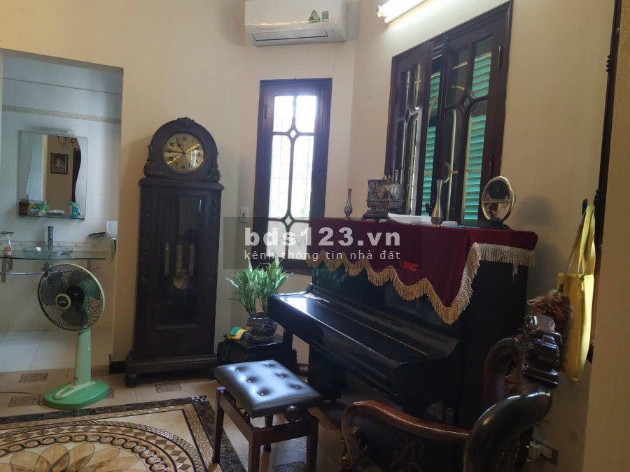 Chính chủ bán nhà phố Giảng Võ Cát Linh Quận Đống Đa dtsd 90m2, 4 tầng, mt 11,6m (17,5 tỷ)