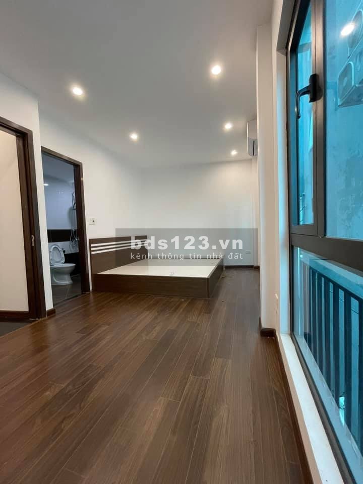 Nhà mới 5 tầng lung linh ở ngay đường Phương Canh, 5 tầng mặt tiền 6.5m, giá bán 2.95 tỷ